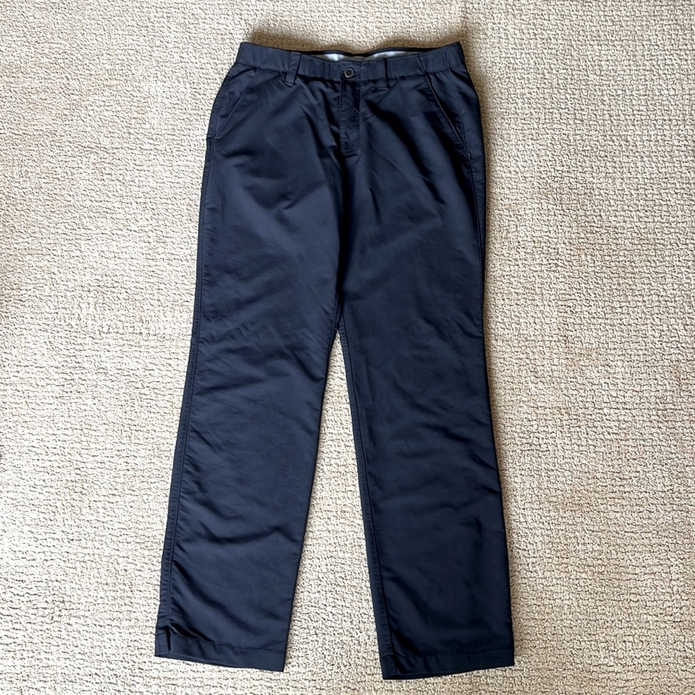Men’s Black Under Armour golf pants